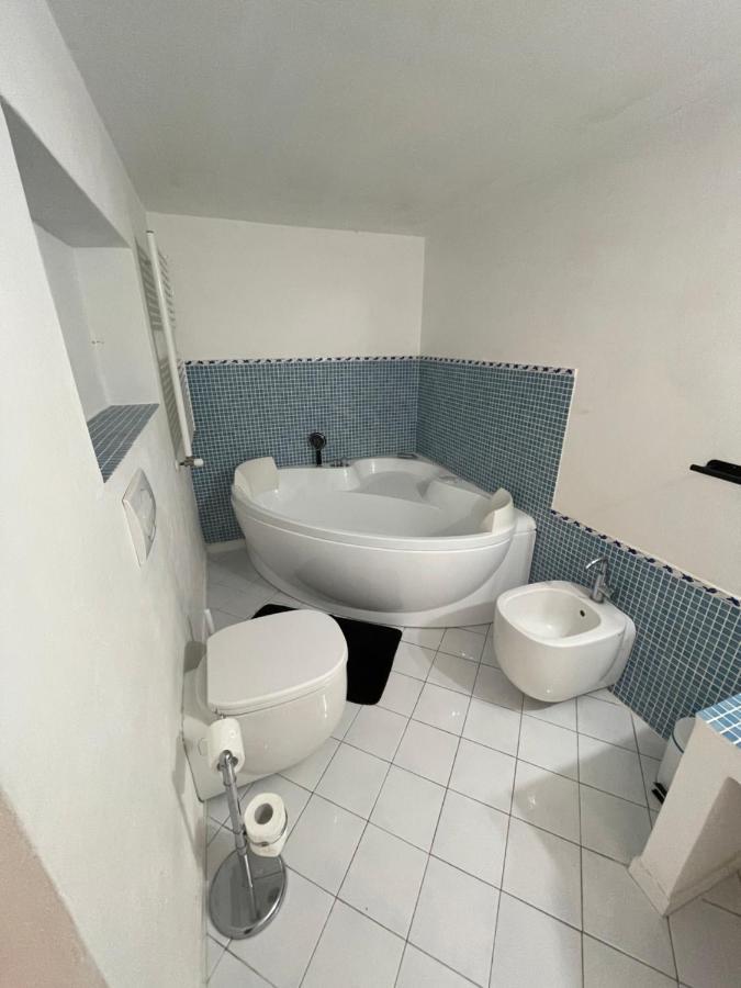 Vernazza • Stazione 5 Terre Apartment Bagian luar foto