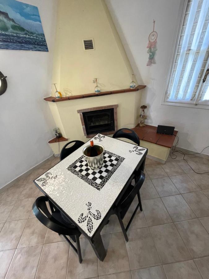 Vernazza • Stazione 5 Terre Apartment Bagian luar foto