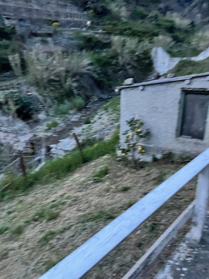 Vernazza • Stazione 5 Terre Apartment Bagian luar foto