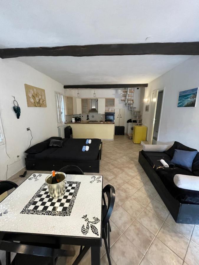 Vernazza • Stazione 5 Terre Apartment Bagian luar foto